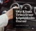 Oto klima temizleme köpüğü ile araç kliması temizliği yapılırken gösterilen bir araç içi görüntüsü.